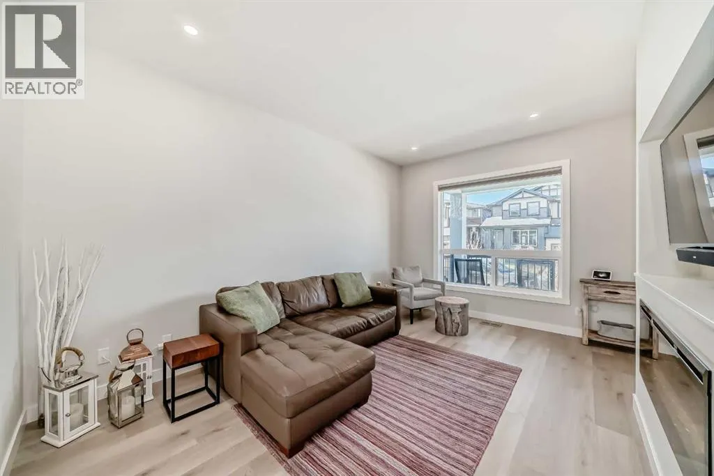 934 Cobblemore Common SW