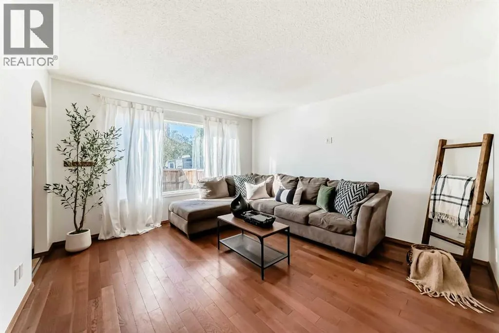 201 Cranberry Square SE