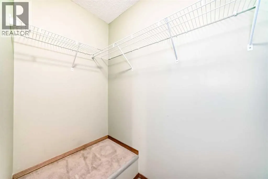 201 Cranberry Square SE