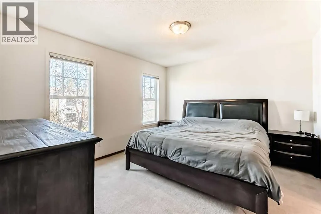 201 Cranberry Square SE