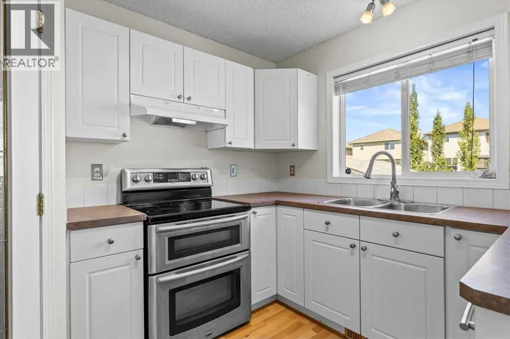 911 Arbour Lake Road NW
