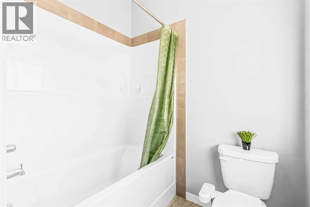 1036 Chinook Gate Heath SW