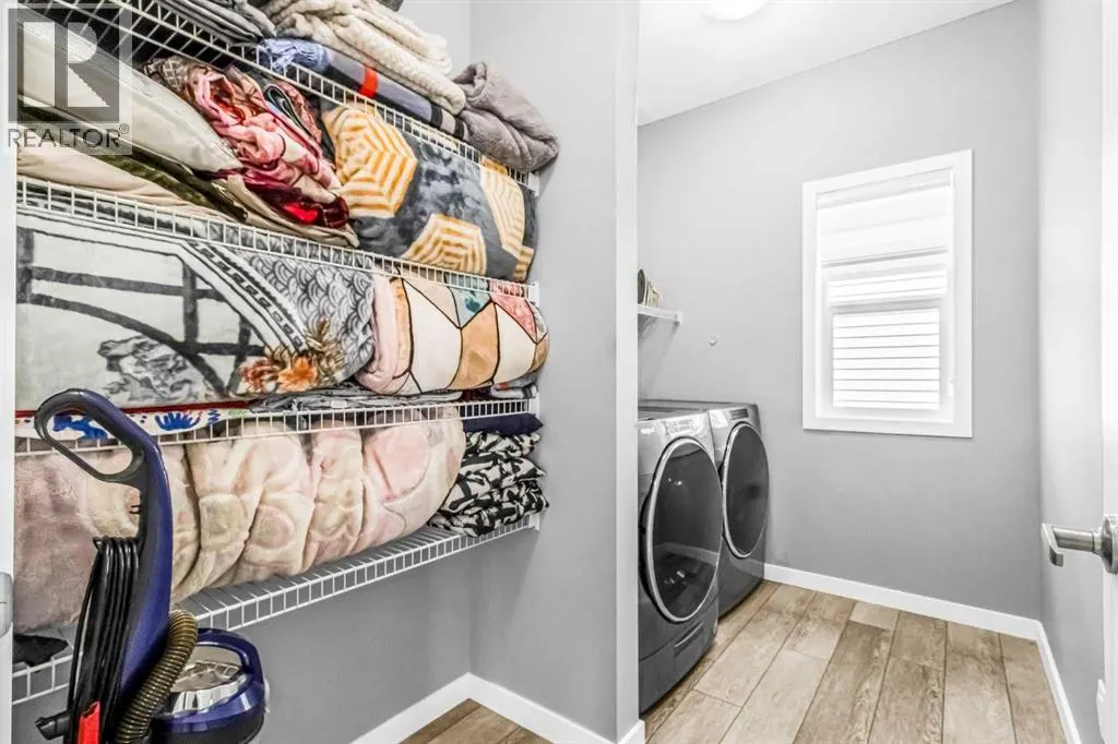 1036 Chinook Gate Heath SW