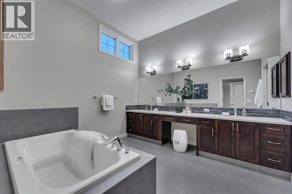 50 Masters Avenue SE