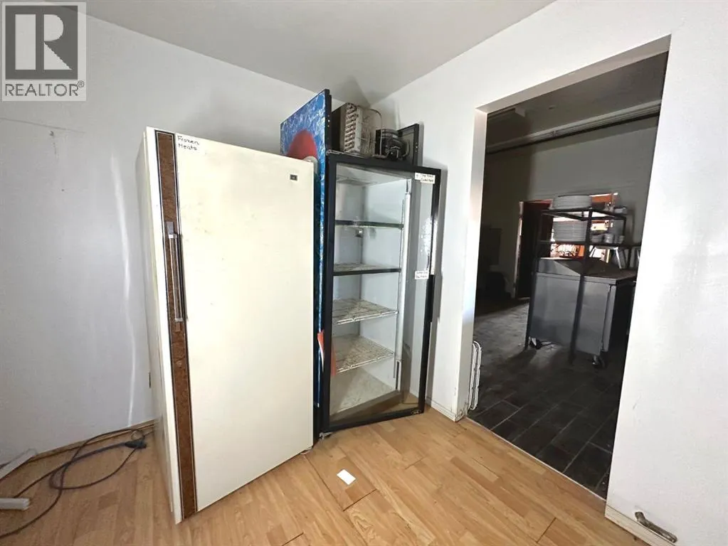 10002 100 Avenue