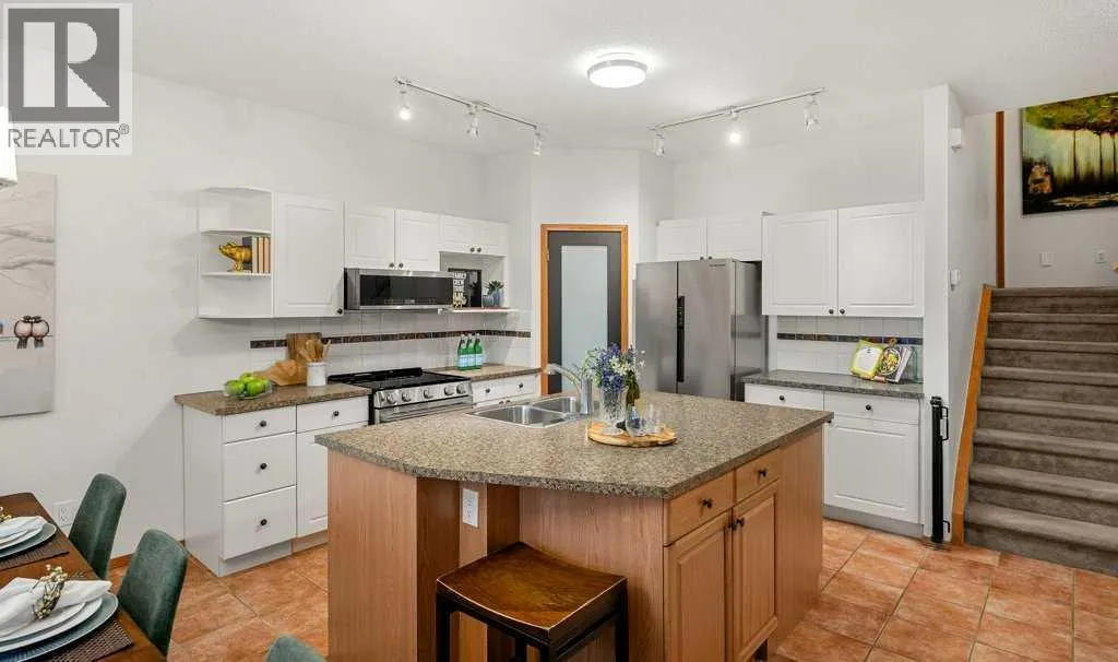 116 Sunlake Gardens SE