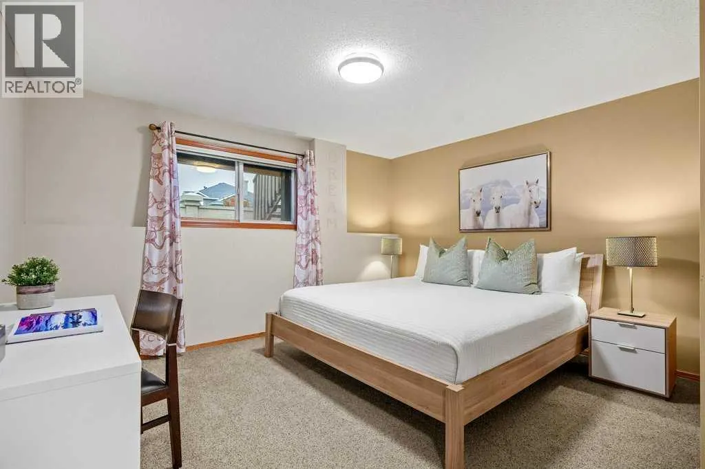 116 Sunlake Gardens SE