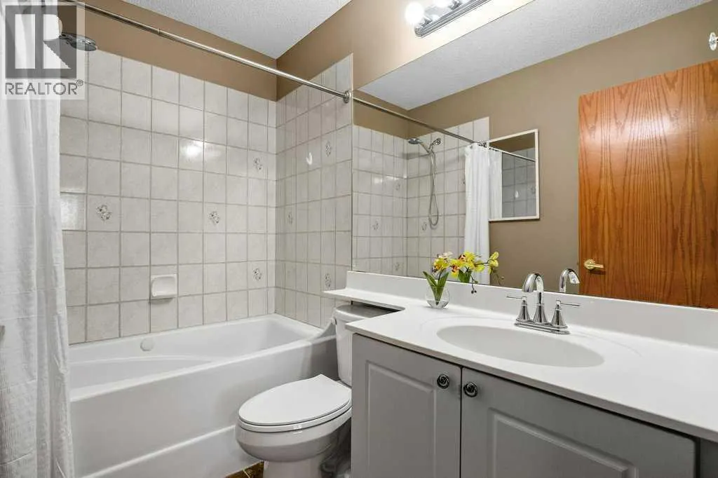 116 Sunlake Gardens SE