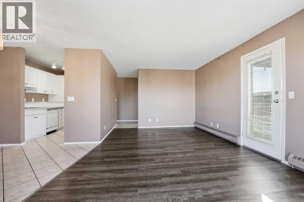 208, 5135 Lakeshore Drive