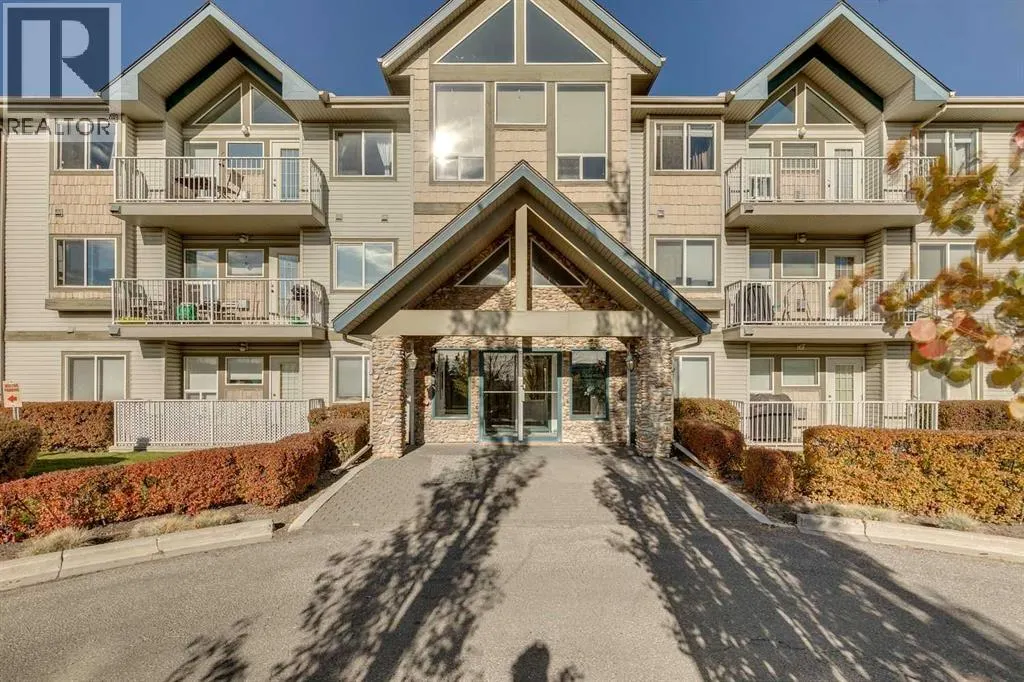 305, 7 Harvest Gold Manor NE