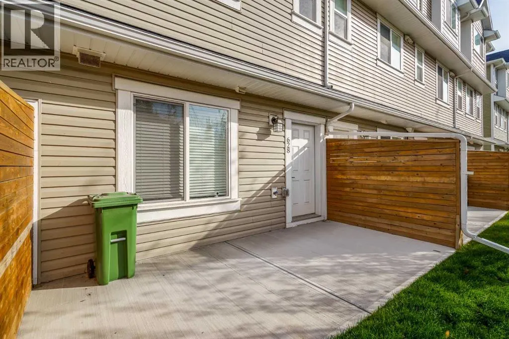 628 Copperstone Manor SE
