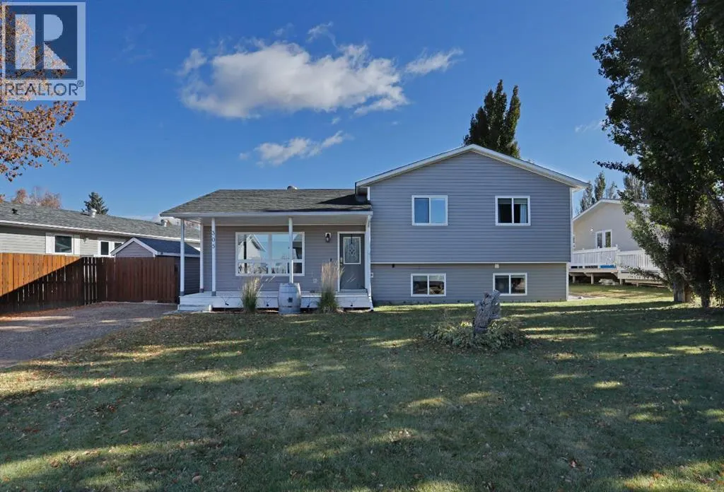305 3 Street W
