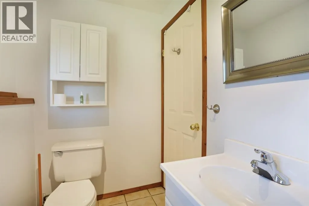 305 3 Street W