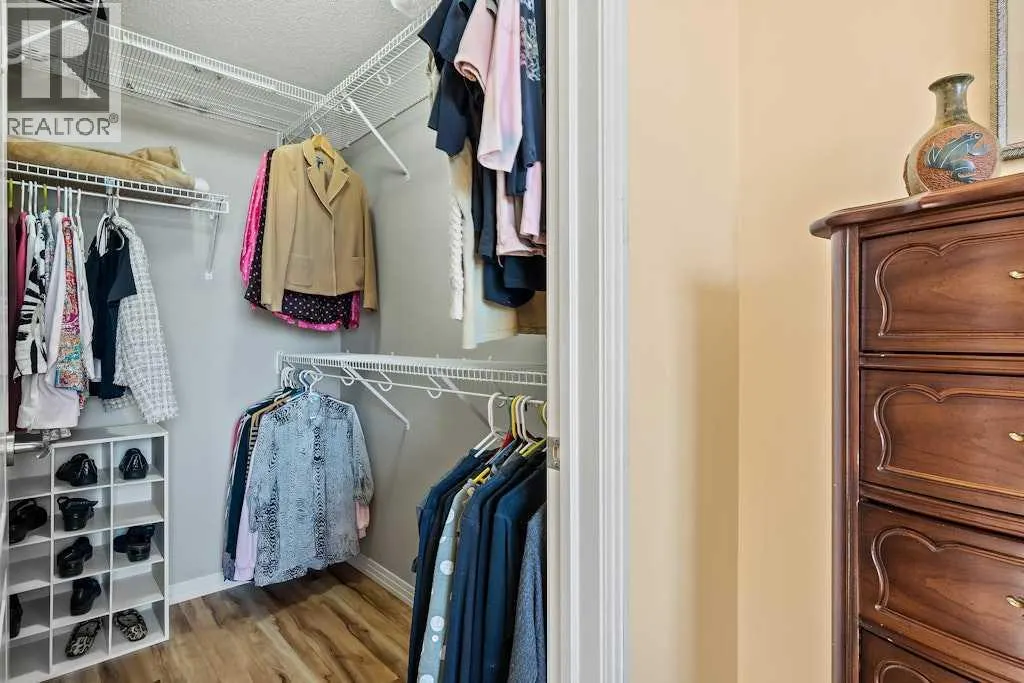 300, 1 Crystal Green Lane