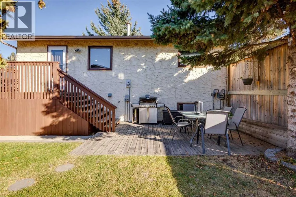 150 Midcrest Crescent SE