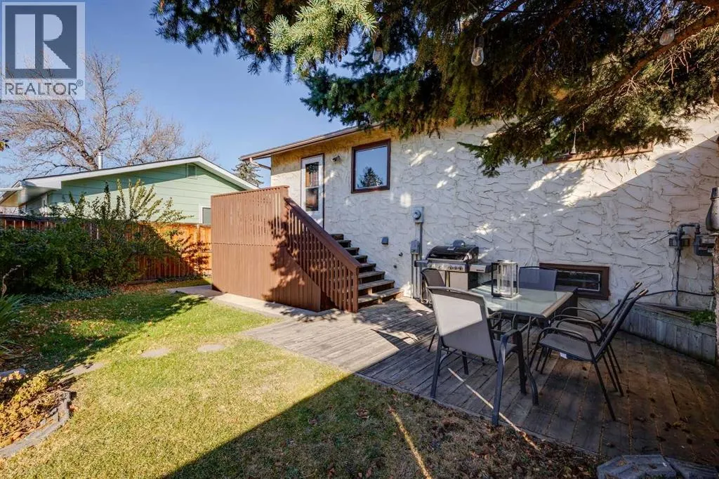 150 Midcrest Crescent SE