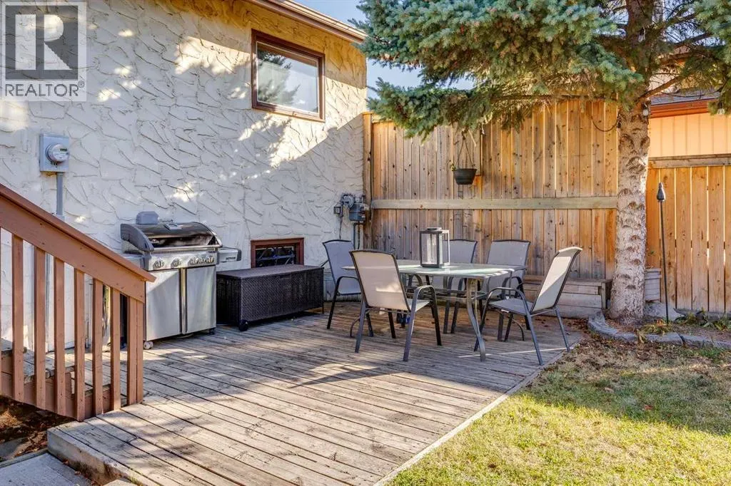 150 Midcrest Crescent SE