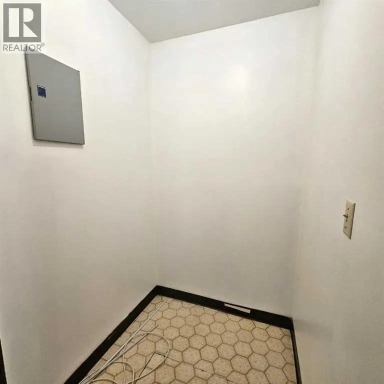 102, 1221B Westhaven Drive