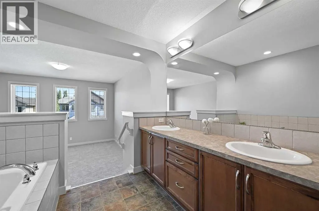 229 Bridlerange Place SW