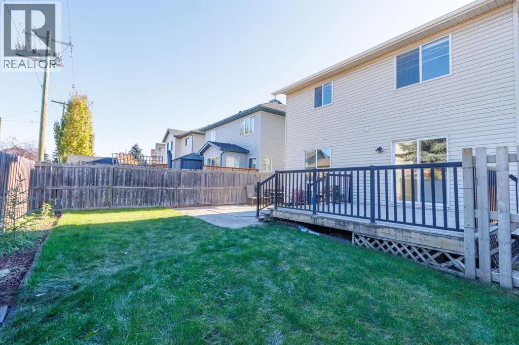 40 Chapalina Crescent SE