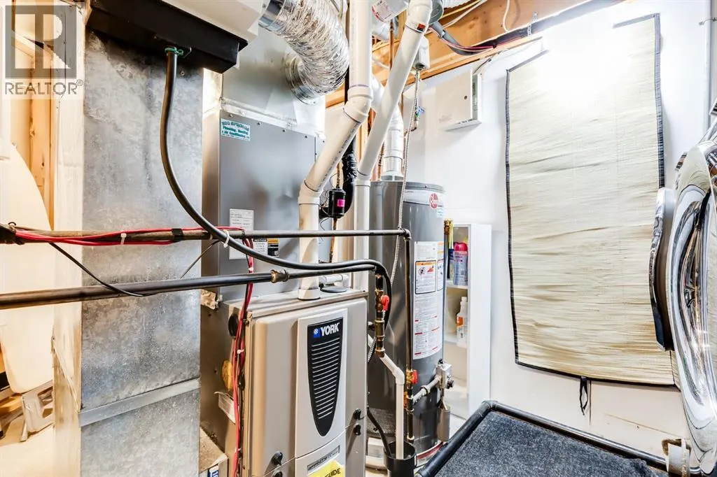 720 Woodside Drive NW