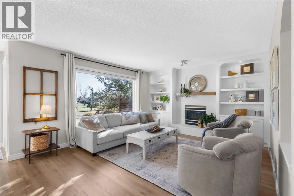 720 Woodside Drive NW