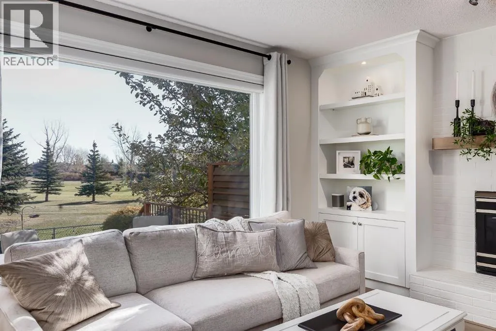 720 Woodside Drive NW