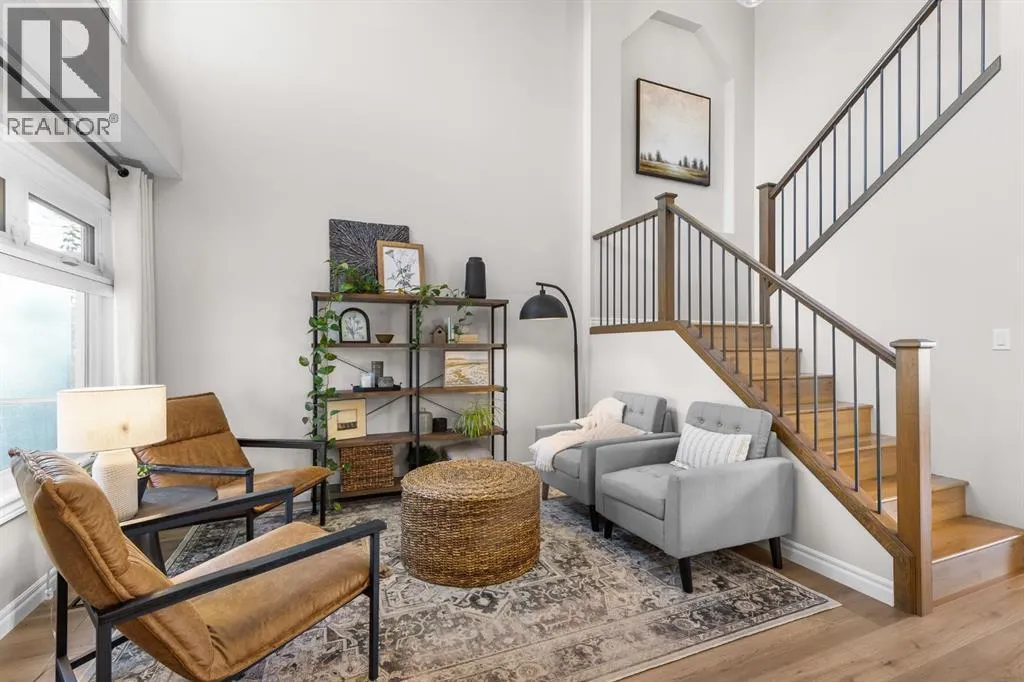 720 Woodside Drive NW