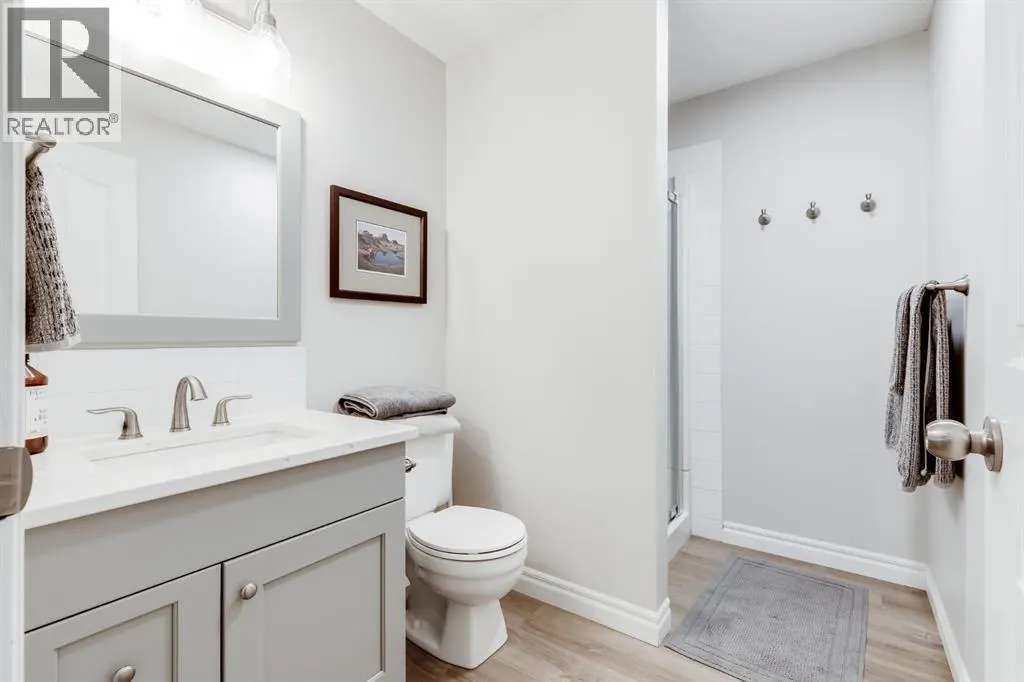 720 Woodside Drive NW