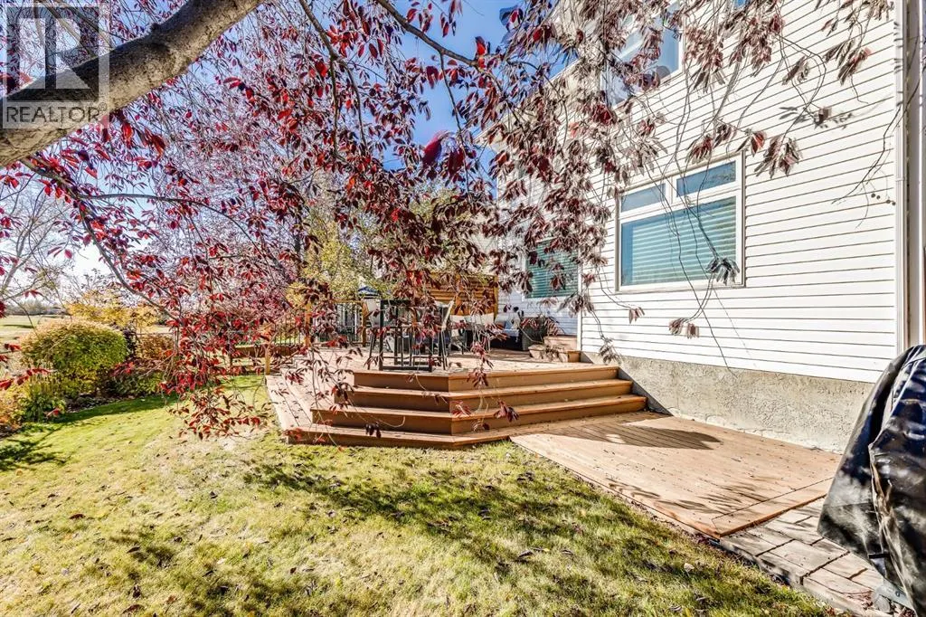 720 Woodside Drive NW