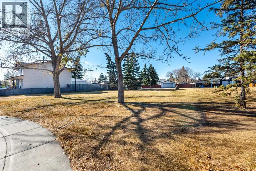17 Castleridge Way NE