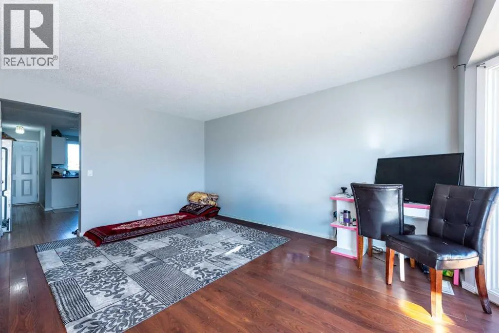 17 Castleridge Way NE