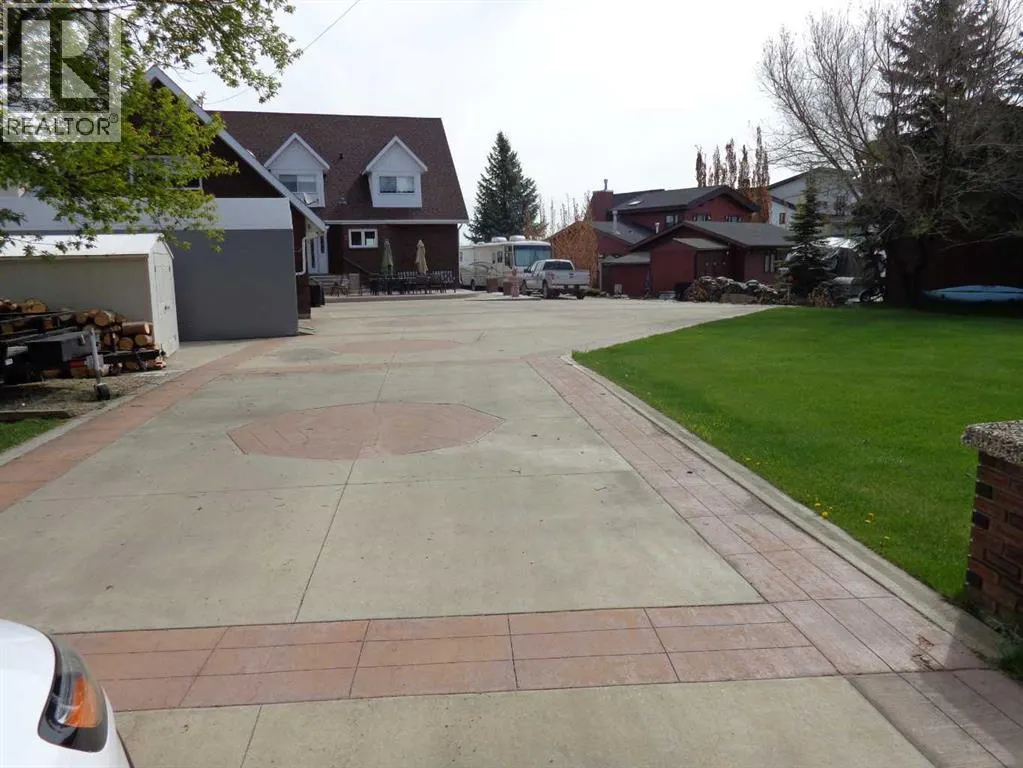 3 Rustic Road