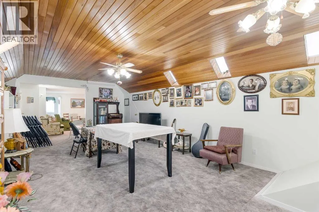 3 Rustic Road