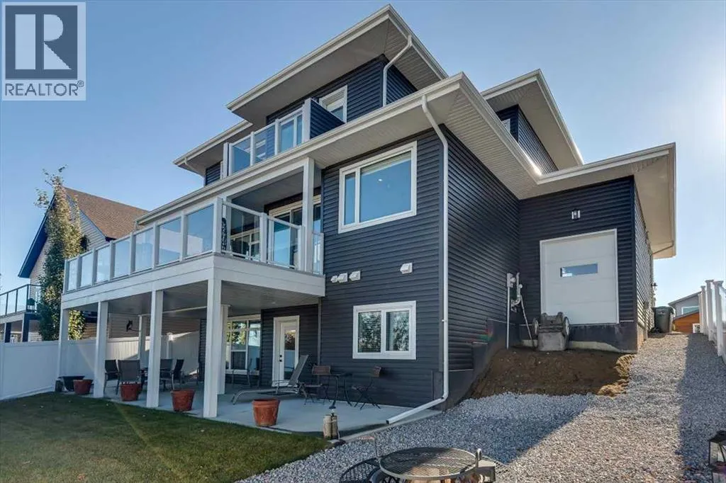 5 Leonard Close