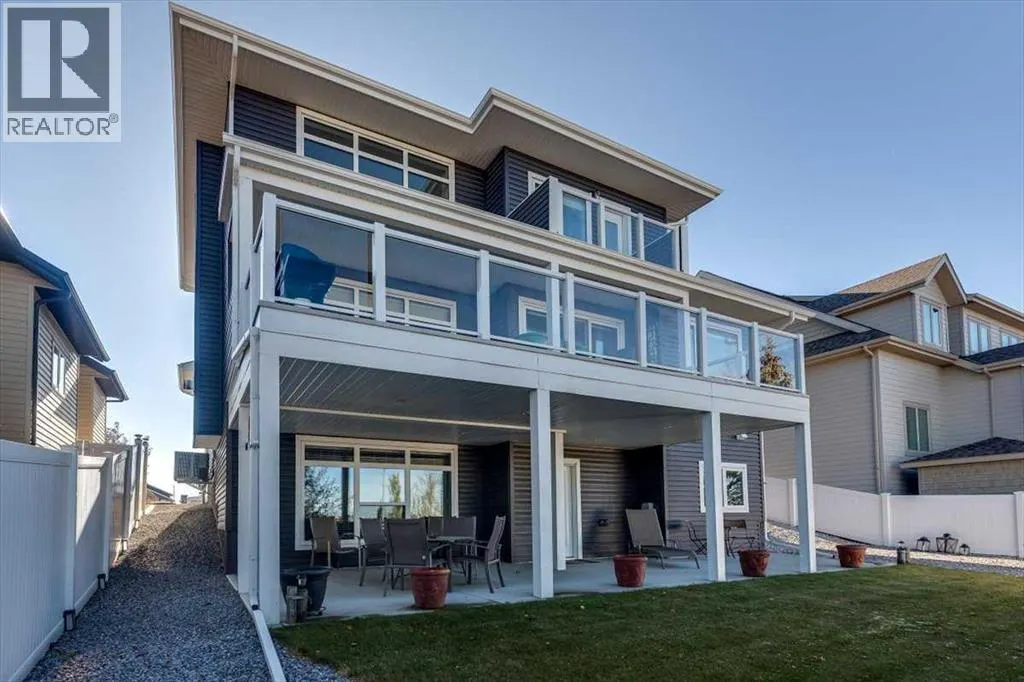5 Leonard Close