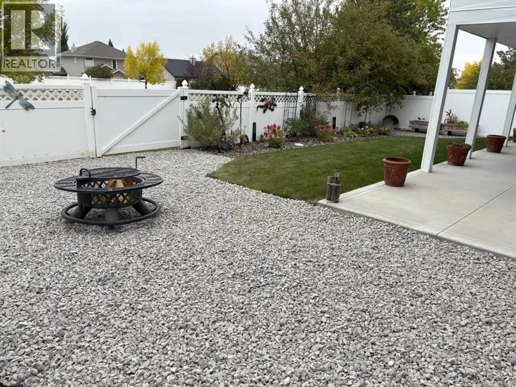 5 Leonard Close