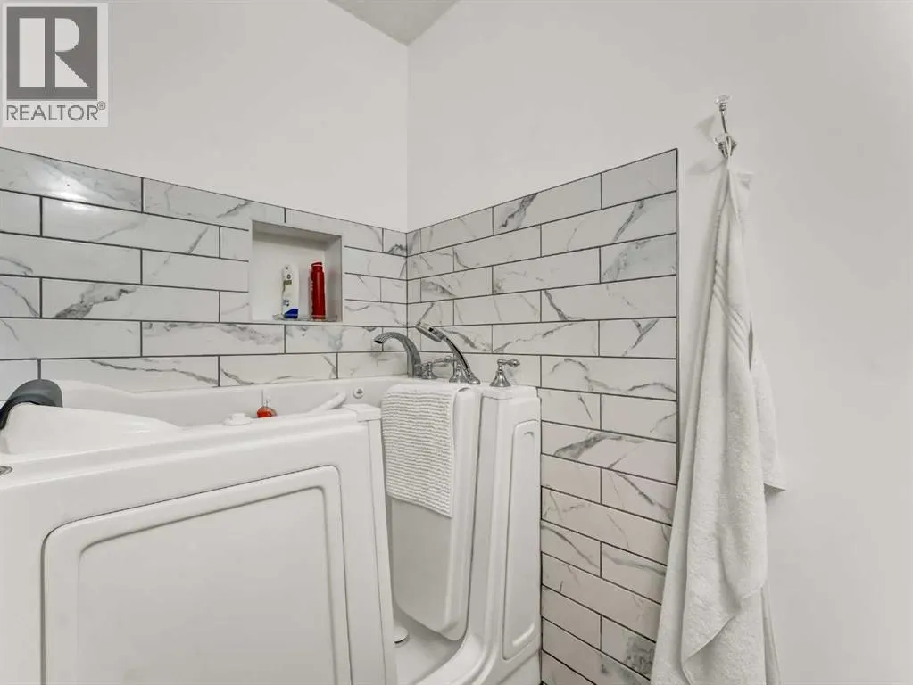 27 Turner Drive SE