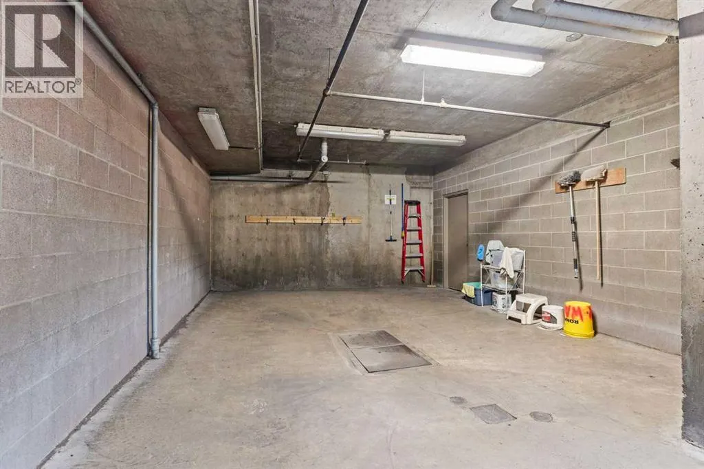 242, 30 Sierra Morena Landing SW