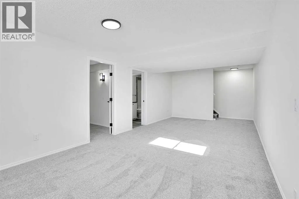 35 Taralea Place NE