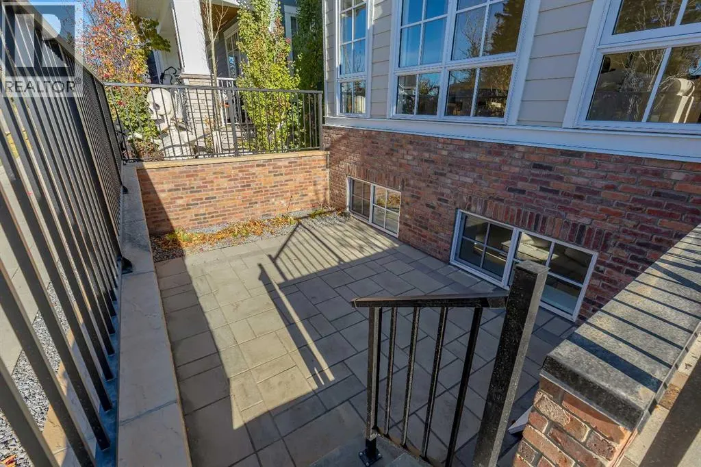 210 Alexandria Green SW