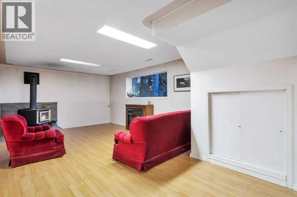 8, 38349 Range Road 270