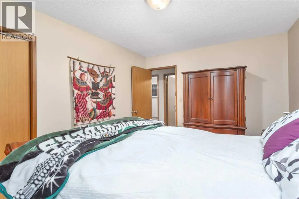 8, 38349 Range Road 270