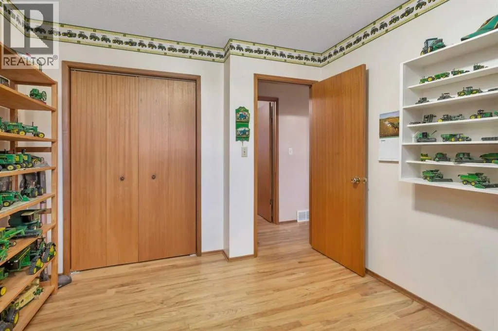 8, 38349 Range Road 270