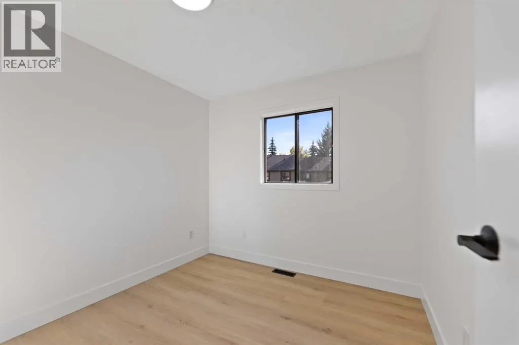 26 Glamis Gardens SW