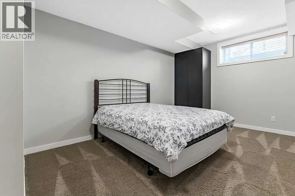 14 Crystal Green Grove