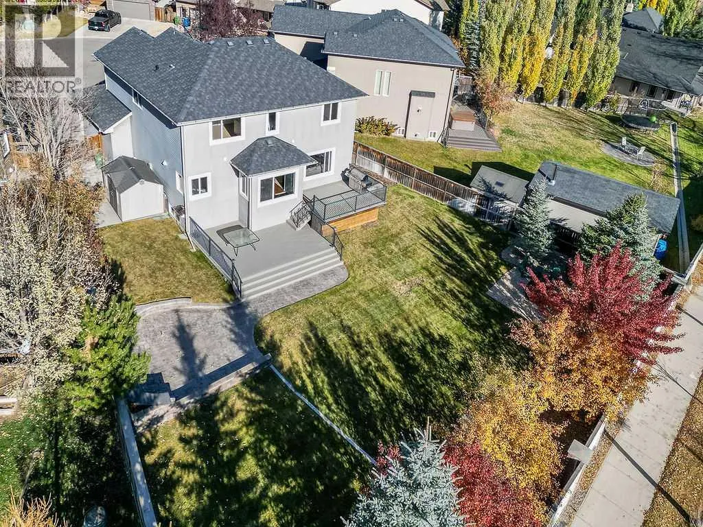 14 Crystal Green Grove