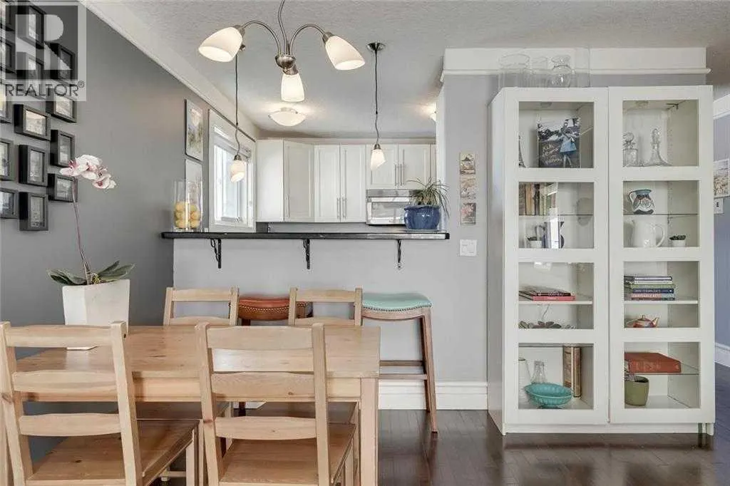 303, 644 Meredith Road NE