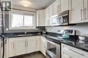 303, 644 Meredith Road NE