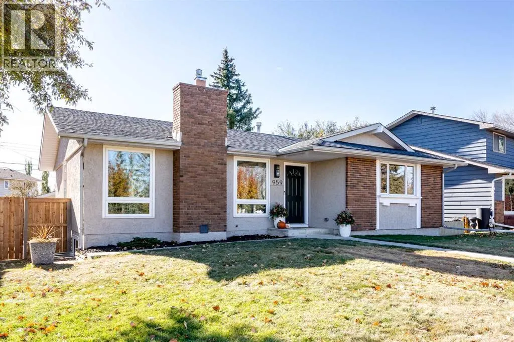 959 Parkwood Way SE